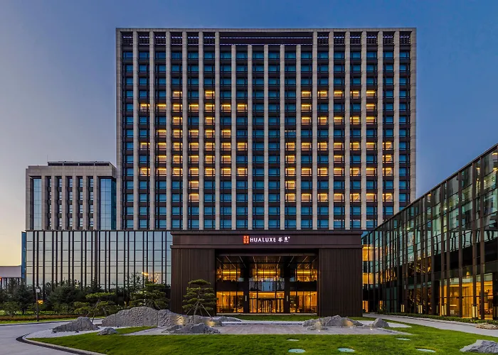 Hualuxe Beijing Xinan