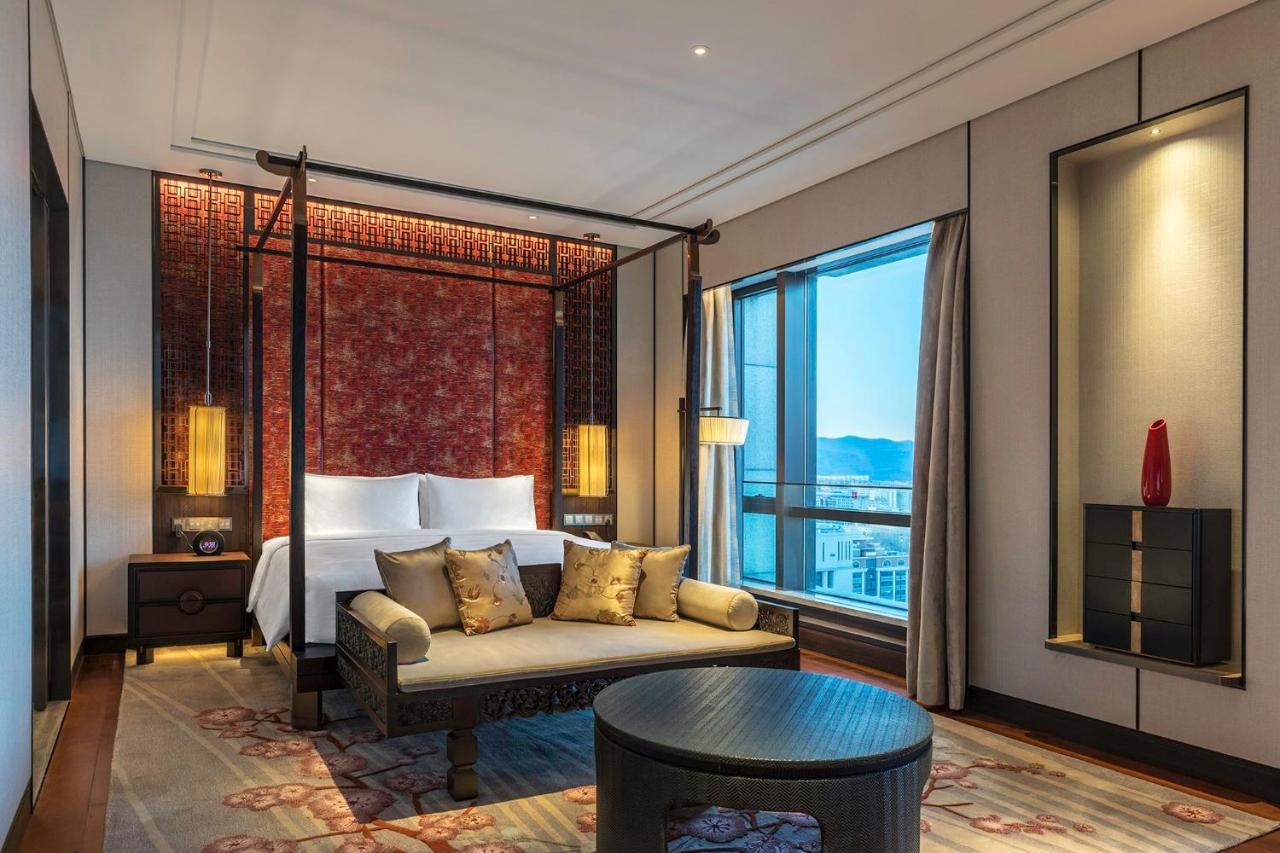Hualuxe Xinan Hotel 5*