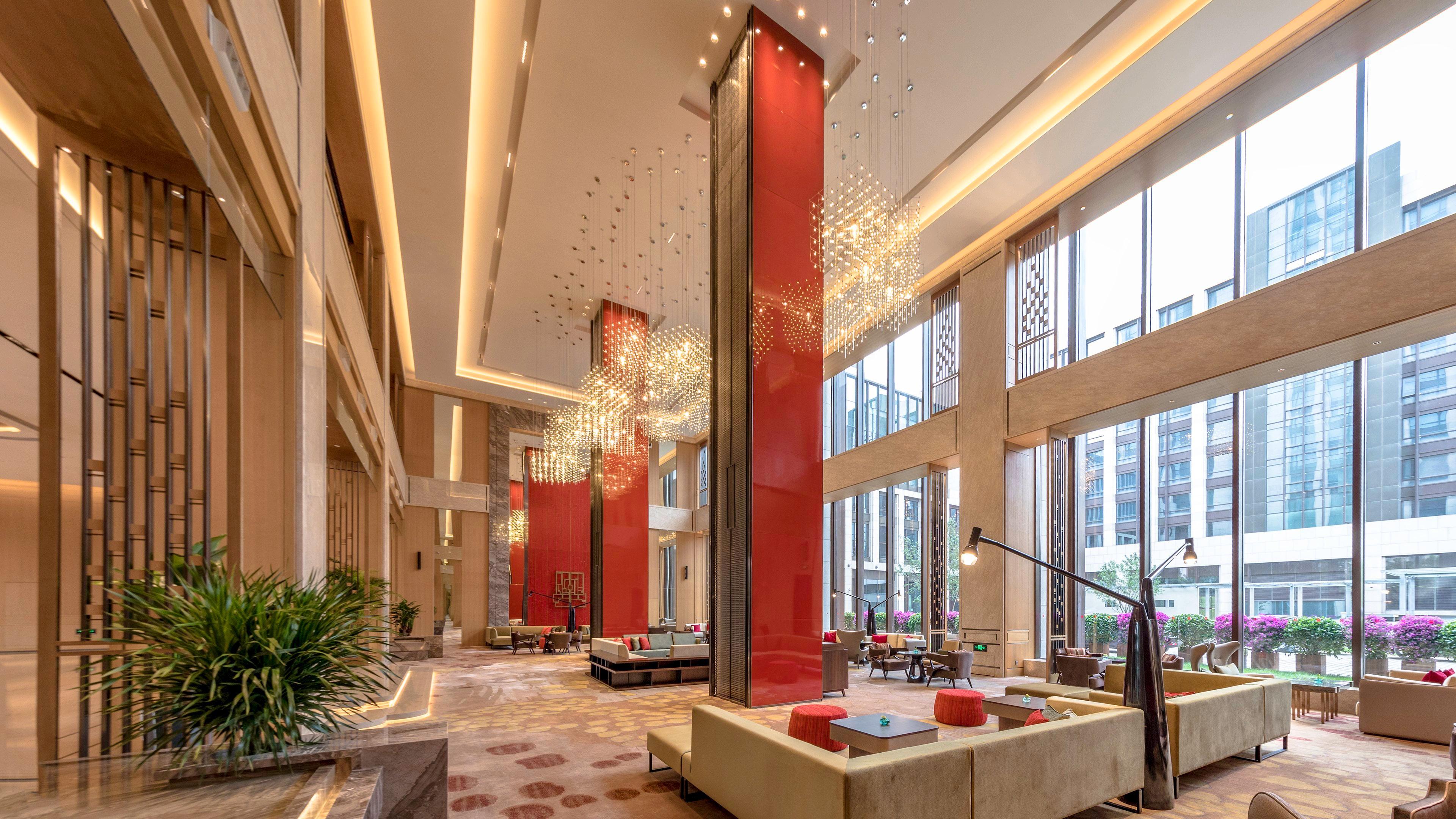 Hualuxe Xinan Hotel 5*