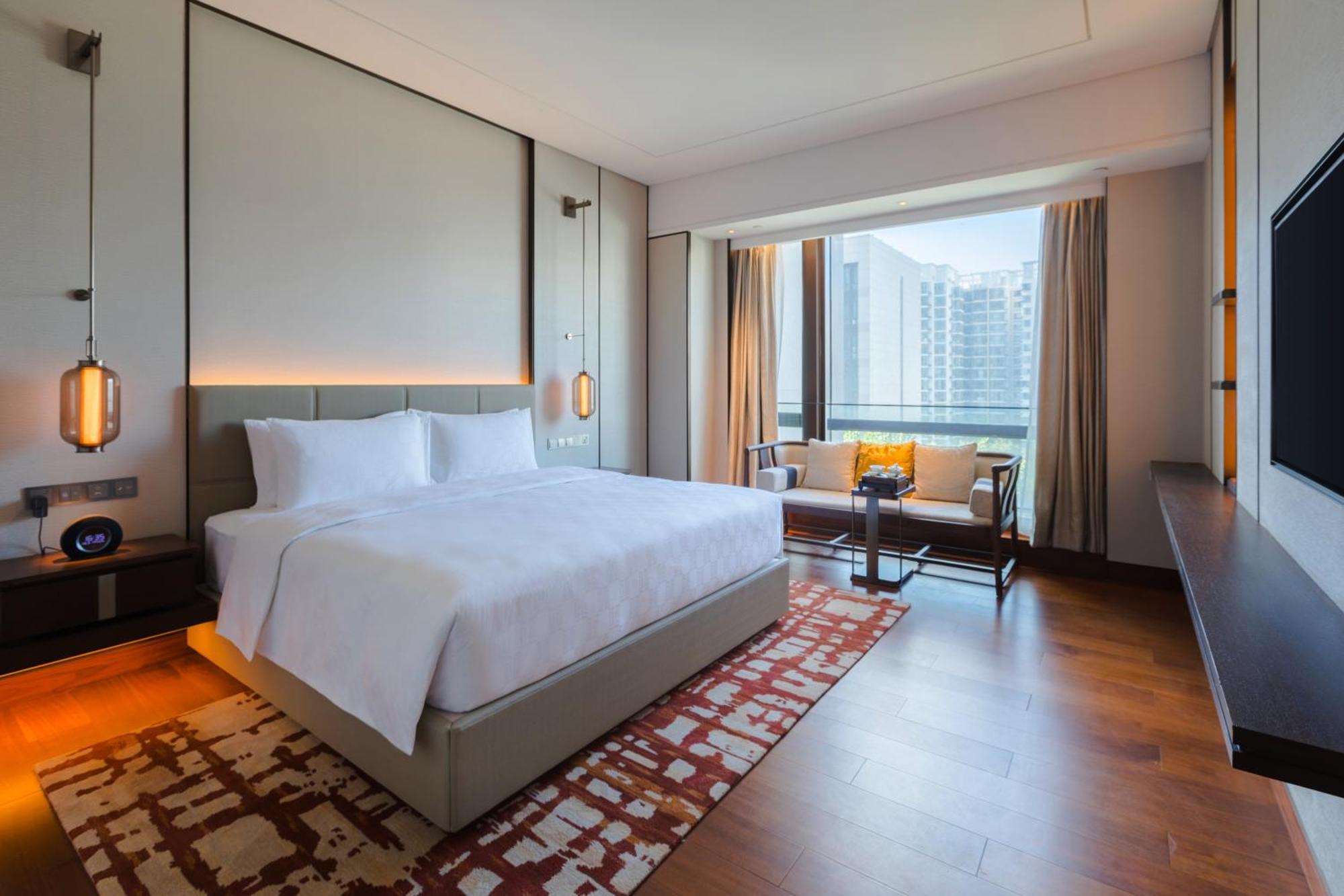 Hualuxe Xinan Hotel